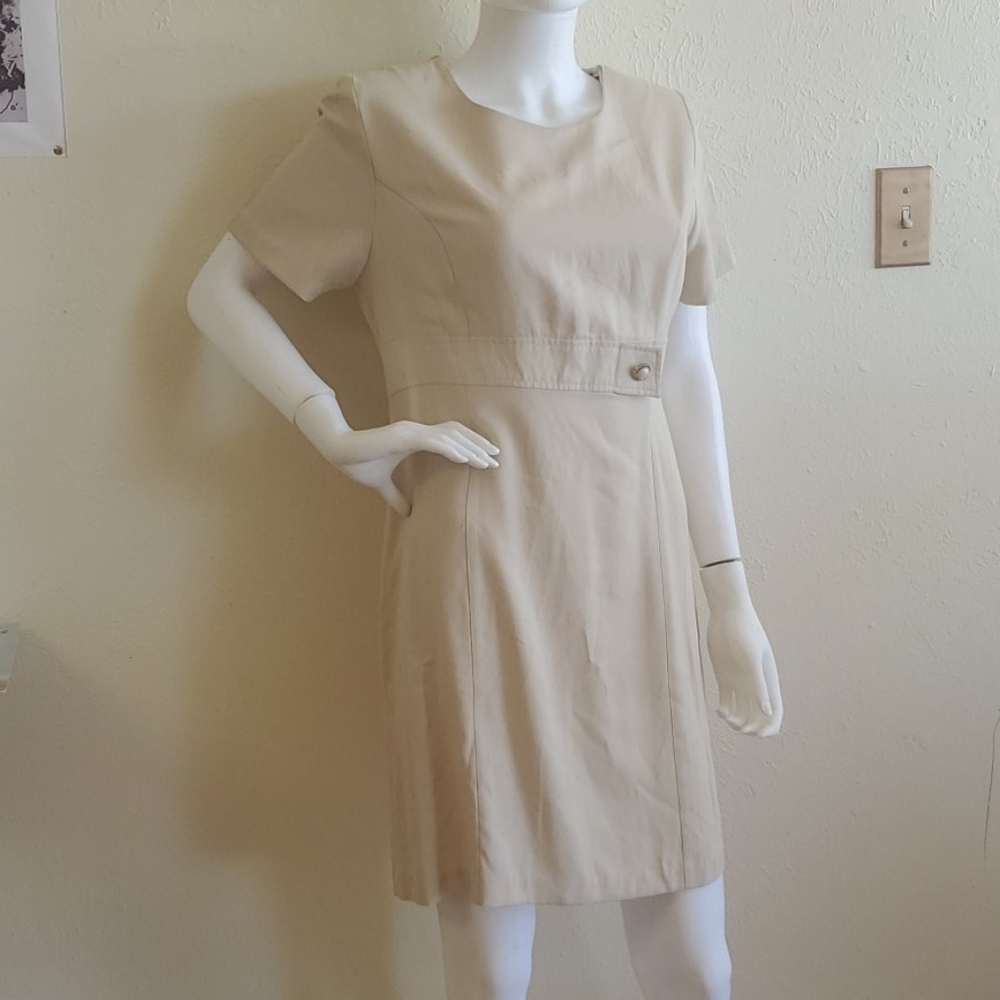 Cream/tan dress